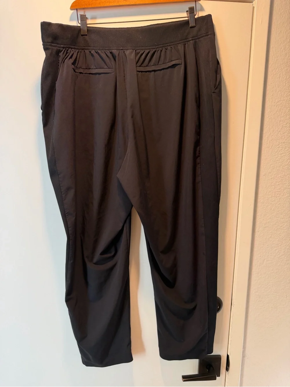 Athleta Brooklyn Mid Rise Ankle Pants in Black, size 18